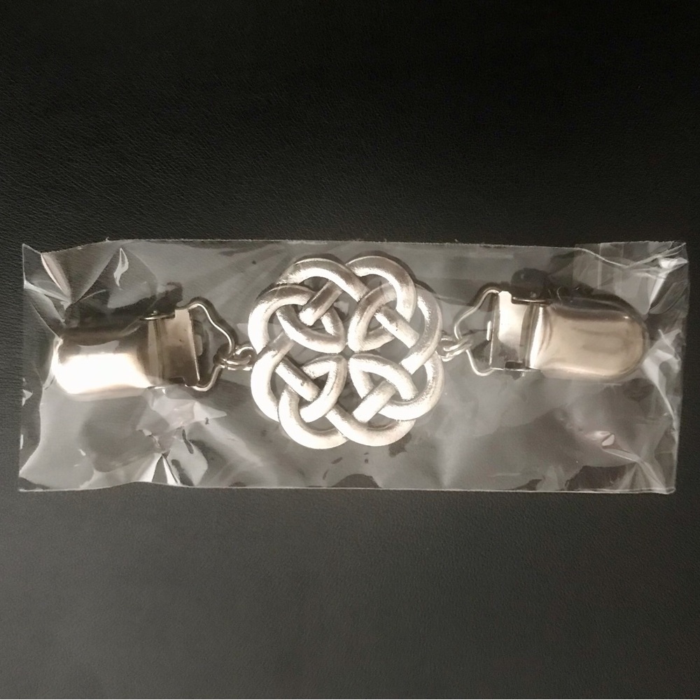 Chic Silver Celtic Knot Sweater Clip